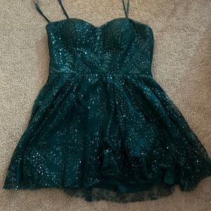 COPY - Size 9 Emerald Green Homecoming dress